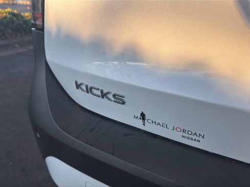 New 2026 Nissan Kicks SR w/ SR Premium Package image 14