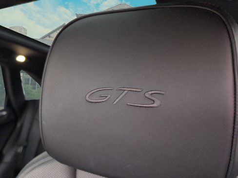 Used 2018 Porsche Macan GTS image 23