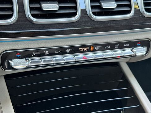 Used 2020 Mercedes-Benz GLS 580 4MATIC image 19