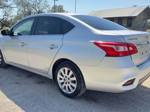 Used 2018 Nissan Sentra S image 6