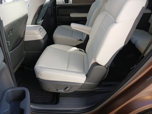 Used 2024 Hyundai Santa Fe Calligraphy image 20