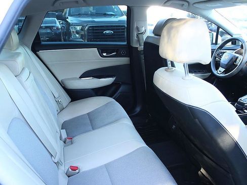 Used 2019 Honda Clarity Plug-In Hybrid image 15