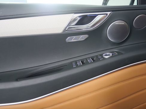 Used 2025 Genesis GV80 3.5T Advanced image 8