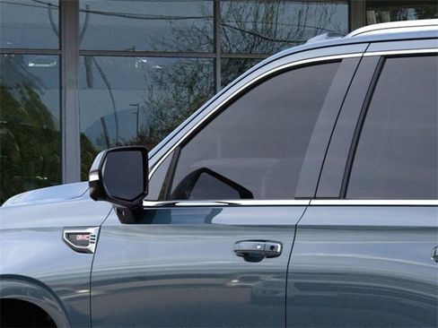 New 2026 GMC Yukon Denali w/ LPO, Floor Liner Package image 12