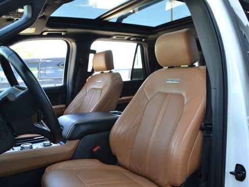 Certified 2024 Ford Expedition Platinum AWD/4WD image 17