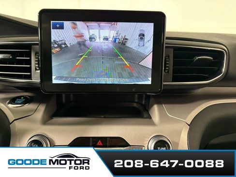 Used 2020 Ford Explorer XLT w/ Equipment Group 202A AWD/4WD image 16