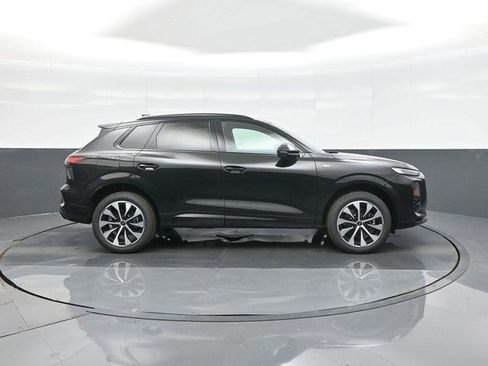 New 2026 Audi Q3 quattro 2.0T AWD/4WD image 8