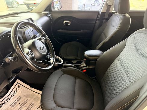 Used 2016 Kia Soul + w/ Designer's Package image 6