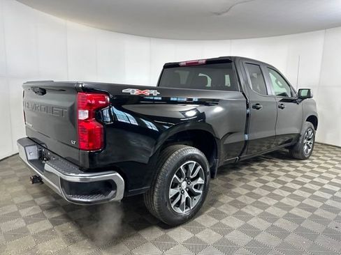 Used 2022 Chevrolet Silverado 1500 LT image 3