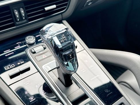 Used 2019 Porsche Cayenne image 18