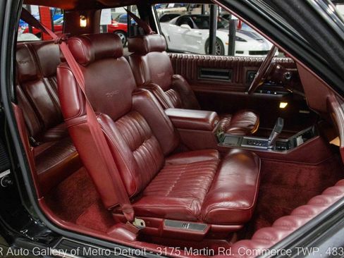 Used 1988 Oldsmobile Toronado Trofeo image 38