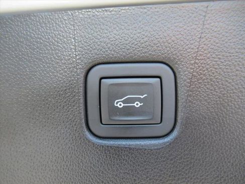 Certified 2024 Chevrolet Blazer LT w/ Convenience Package image 33