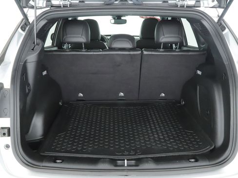 Used 2024 Jeep Compass Latitude w/ Sun and Sound Group image 19