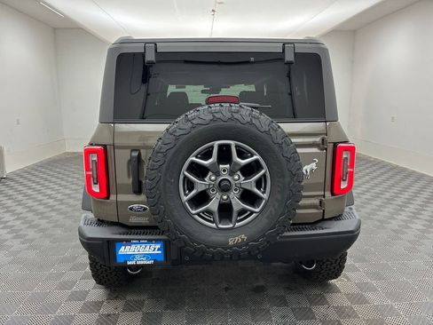 New 2025 Ford Bronco Badlands image 8