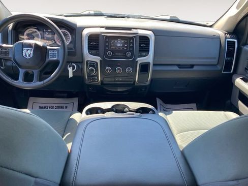 Used 2019 RAM 1500 Classic SLT AWD/4WD image 10