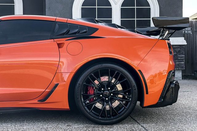 Used 2019 Chevrolet Corvette Z06 RWD image 5