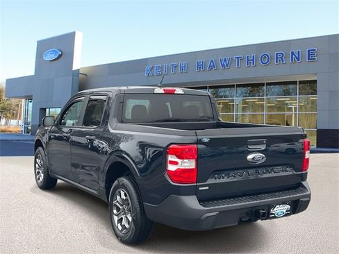 Certified 2022 Ford Maverick XLT w/ XLT Luxury Package image 5