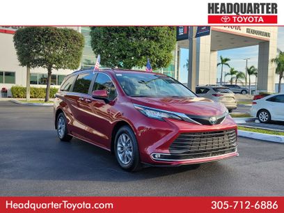 Used 2023 Toyota Sienna XLE