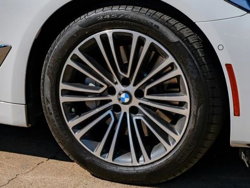 Used 2019 BMW 540i w/ Executive Package image 64