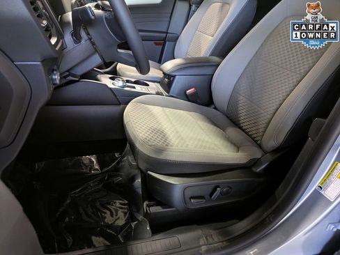Used 2022 Ford Escape SE w/ SE Sport Appearance Package AWD/4WD image 10