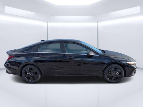 New 2026 Hyundai Elantra SEL Sport Premium w/ Cargo Package FWD image 2
