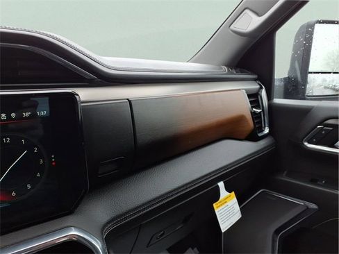 Used 2024 GMC Sierra 2500 Denali w/ Denali Reserve Package image 23