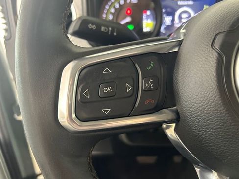 Used 2024 Jeep Wrangler Unlimited Sahara AWD/4WD image 13