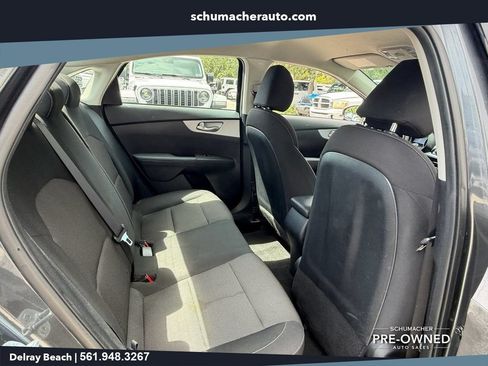 Used 2024 Kia Forte LXS w/ LXS Technology Package FWD image 16