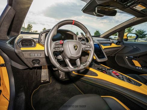 Used 2026 Lamborghini Temerario AWD/4WD image 25