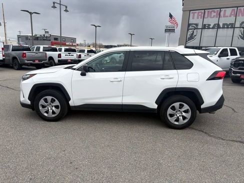 Used 2024 Toyota RAV4 LE AWD/4WD image 3