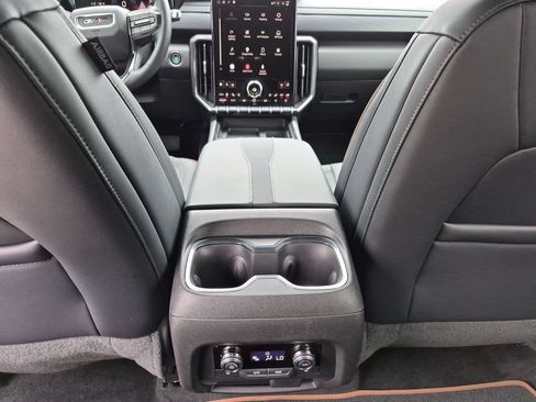 New 2026 GMC Acadia AT4 w/ Luxury Package AWD/4WD image 30