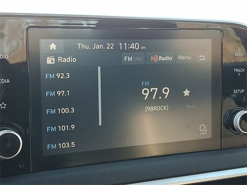 Used 2023 Hyundai Sonata SE w/ Preferred Accessory Package image 16