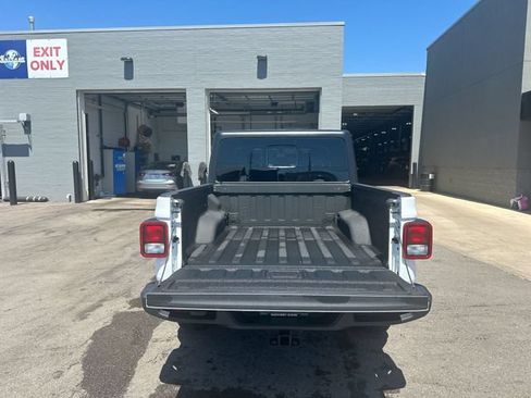Used 2023 Jeep Gladiator Sport AWD/4WD image 24