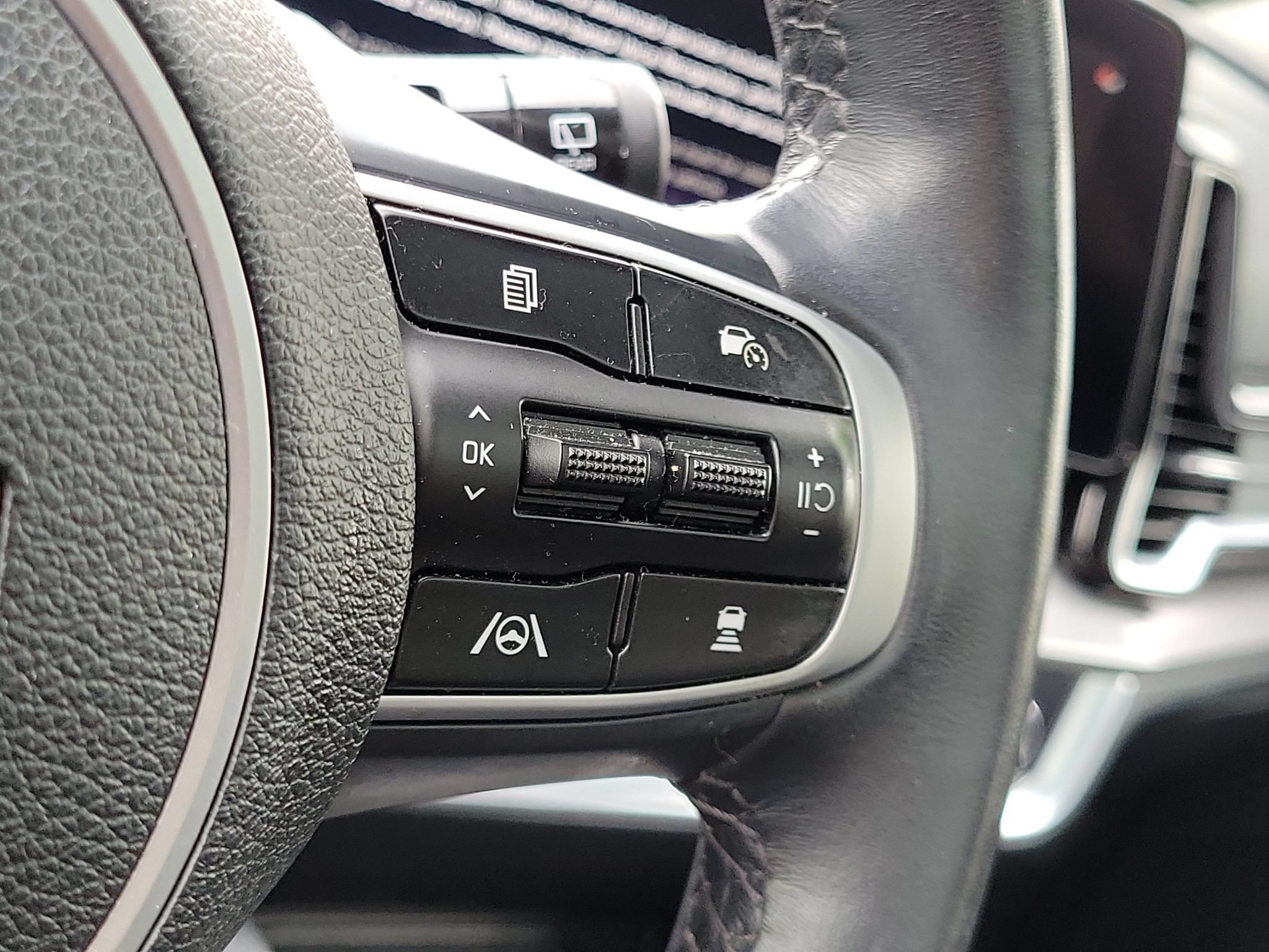 Certified 2024 Kia Sportage SX AWD/4WD image 13