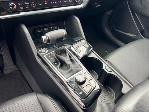 Certified 2024 Kia Sportage EX AWD/4WD image 19
