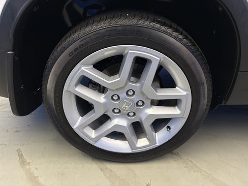 Used 2025 Honda Passport EX-L image 8