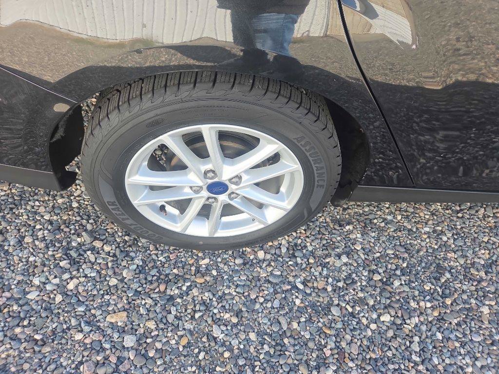 Used 2015 Ford Focus SE FWD image 20