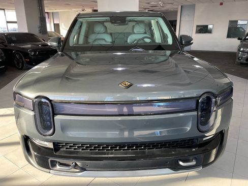 Used 2023 Rivian R1T Adventure image 3