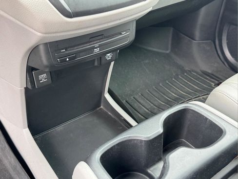 Used 2019 Honda Odyssey EX-L image 22