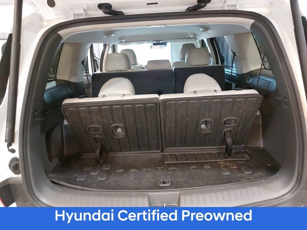 Used 2025 Hyundai Santa Fe SEL FWD image 13
