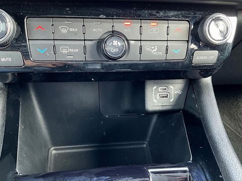 Used 2023 Jeep Compass High Altitude image 32