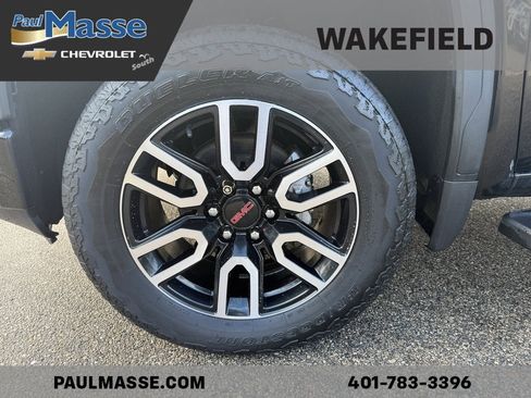 Used 2019 GMC Sierra 1500 AT4 w/ AT4 Premium Package image 16