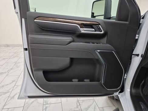 New 2026 GMC Sierra 2500 SLE w/ SLE Value Package; image 23