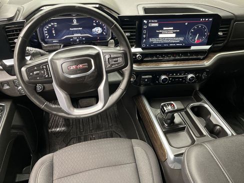Certified 2024 GMC Sierra 1500 Elevation w/ LPO, Elevation Black Package AWD/4WD image 14