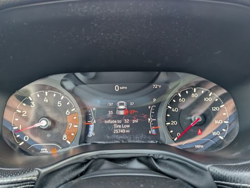 Used 2023 Jeep Compass Latitude AWD/4WD image 21