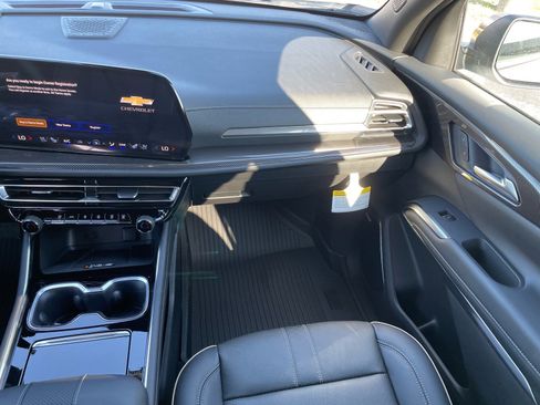 New 2026 Chevrolet Traverse High Country w/ LPO, Floor Liner Package image 9