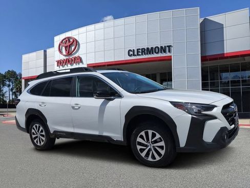 Used 2024 Subaru Outback Premium AWD/4WD image 1