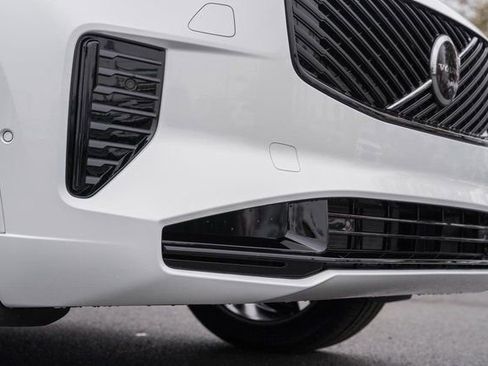 New 2026 Volvo XC90 B6 Ultra w/ Lounge Package image 13