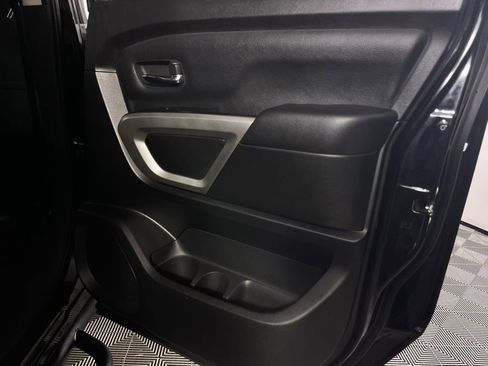Used 2024 Nissan Titan SV w/ SV Convenience Package image 26