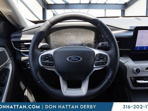 Used 2023 Ford Explorer XLT w/ Equipment Group 202A AWD/4WD image 5